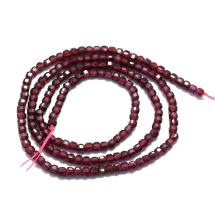 Koraliki Kamień Naturalny Granat, Fasetowane, Kostka, Klas A, 2x2x2mm, 173szt/37cm/sznur (13WB33112)