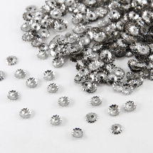 Шапочки для Бусин Залізні, Квітка, Колір: Платина, Розмір: 6х1.5мм, Отвір 1мм, близько 220шт / 10г (5WB7702)