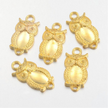 Конектор Сова Біжутерний сплав, 2 отвори, Колір: Золото, Розмір: 26х13х4мм, Отвір 3мм, Придатний під Стрази 1~2мм (2WB28217)