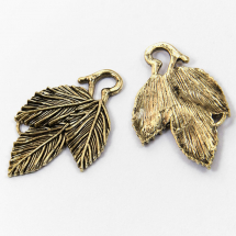 Zawieszka Stop Metalowy 39x24x2.5mm Otwór 4x8mm Kolor: Antyczne Złoto 2szt (14WB8668)