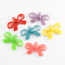 Zawieszka Kokarda, Akryl 24x38x6mm Kolor: Miks kolorów około 46szt /50g (13WB14115)