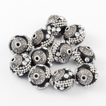 Koraliki Indonezyjskie Polimerowa Glina i Kryształ Górski Ręcznie Robione 15mm Kolor: Czarny 2szt (13WB12802)