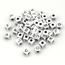Намистини Акрил Алфавіт, Кубики, Колір: Білий, Розмір: 10х10х10мм, Отвір 4мм, близько 55шт/50г, (13WB24787)