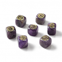 Naturalny Ametyst Zestaw 7 Symboli Czakr Kostka Trwały Wzór Rozmiar: 15.5-18x15-17x14.5-17mm bez otworu 1set (13WB28656)