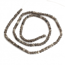 Koraliki Naturalny Srebrne Obsydian, Fasetowane, Kostki, 3x3x3mm, otwór 0.6mm, około 130szt / 37cm / nic (13WB28659)